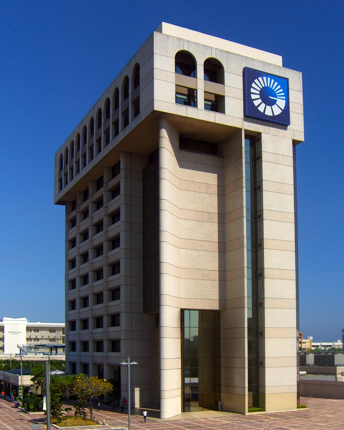 Головной офис Banco Popular Dominicano в Санто-Доминго